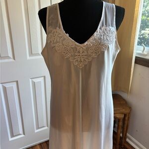 Lord & Taylor White Lace Accent gown